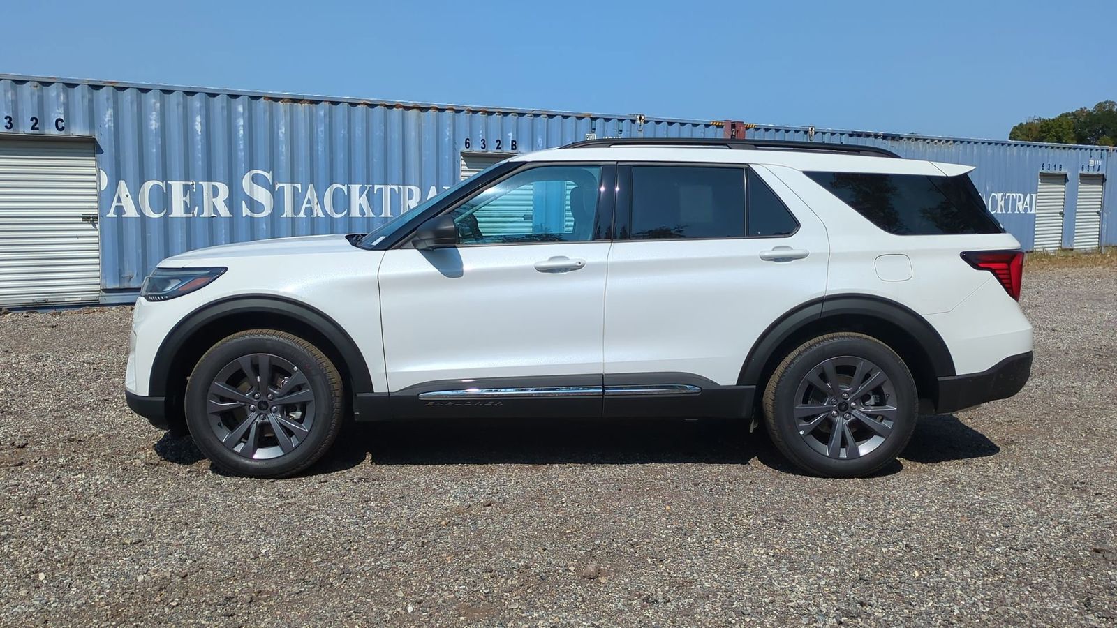2025 Ford Explorer Active 3