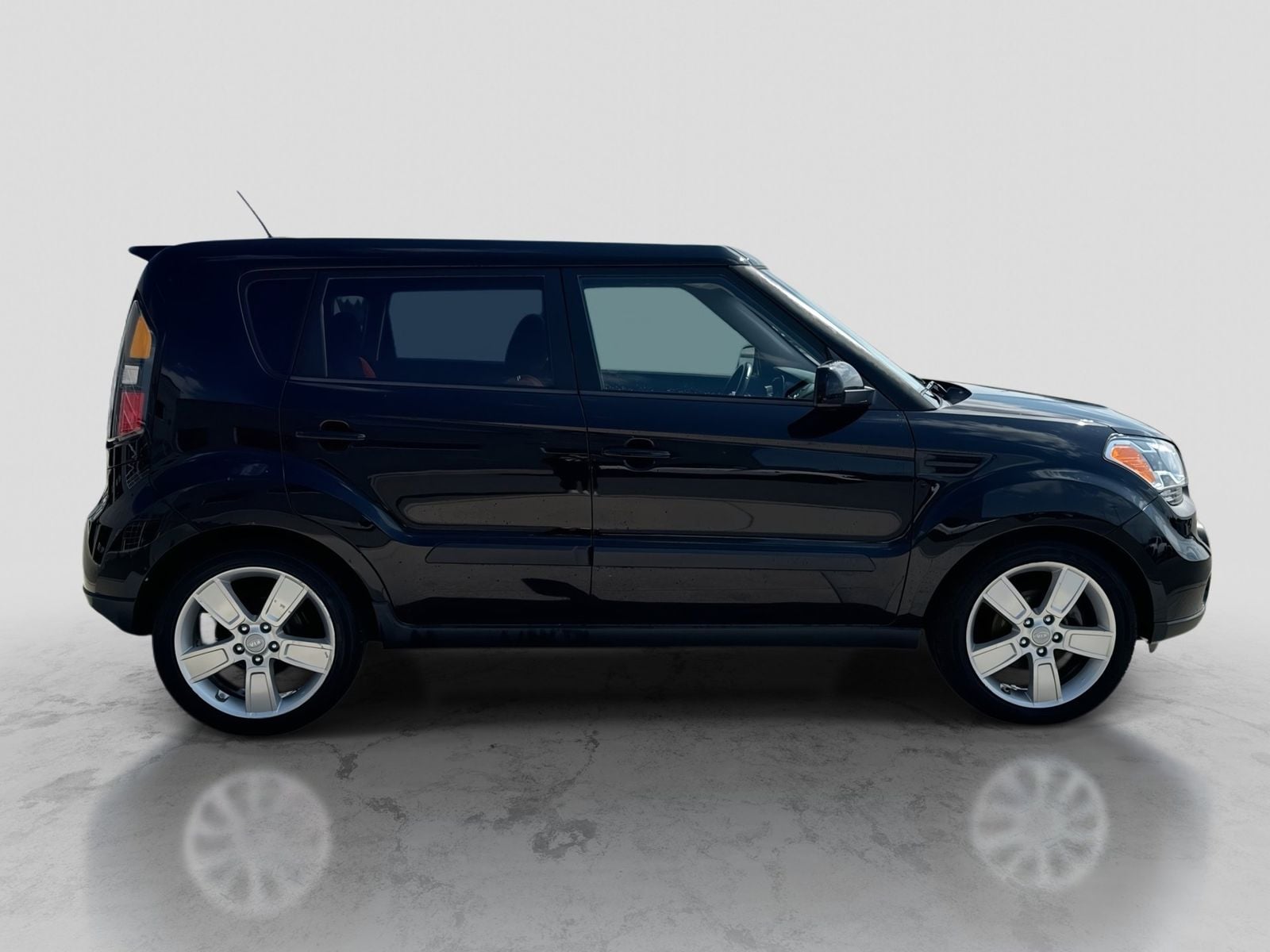 Thumbnail: 2011 Kia Soul - 9