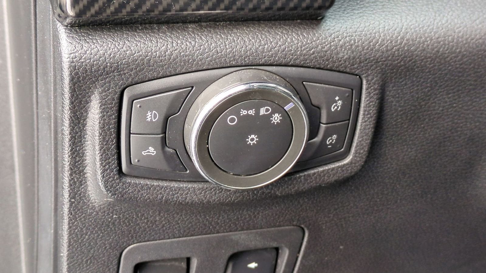 Thumbnail: 2016 Ford F-150 - 19