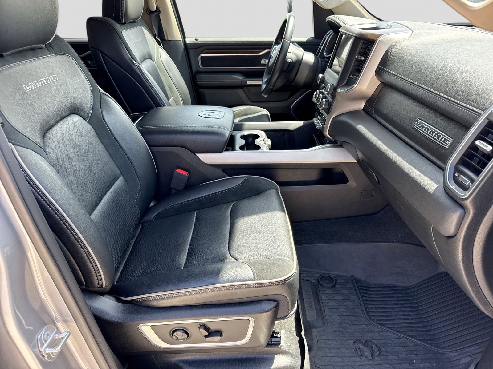 Thumbnail: 2021 RAM 1500 - 25