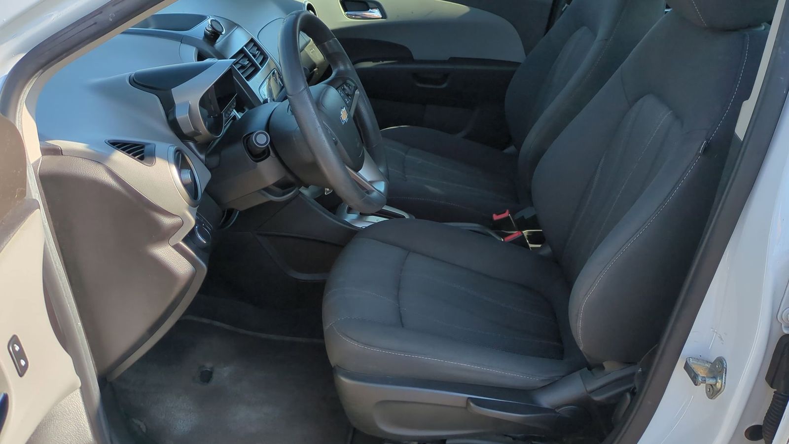 Thumbnail: 2014 Chevrolet Sonic - 19