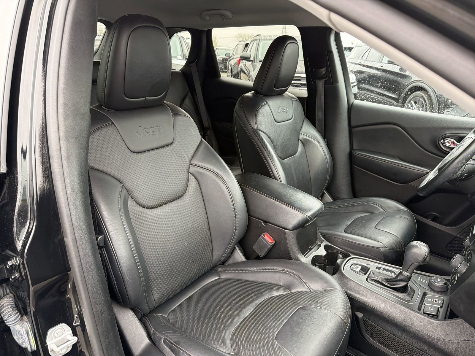 Thumbnail: 2021 Jeep Cherokee - 23