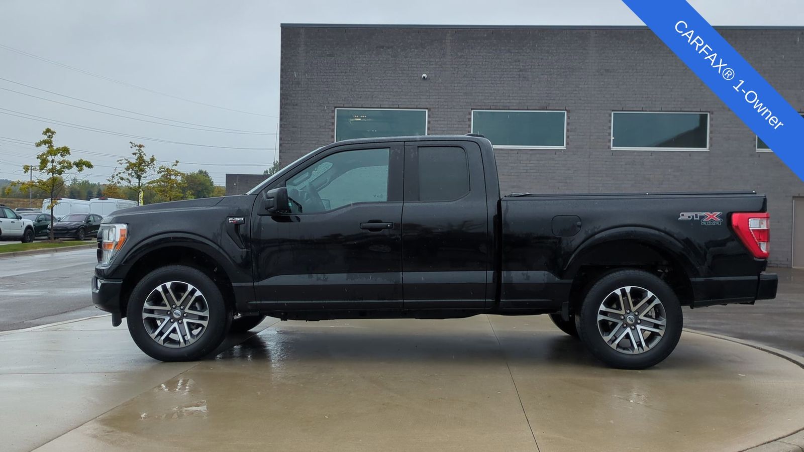 2021 Ford F-150 XL photo 2