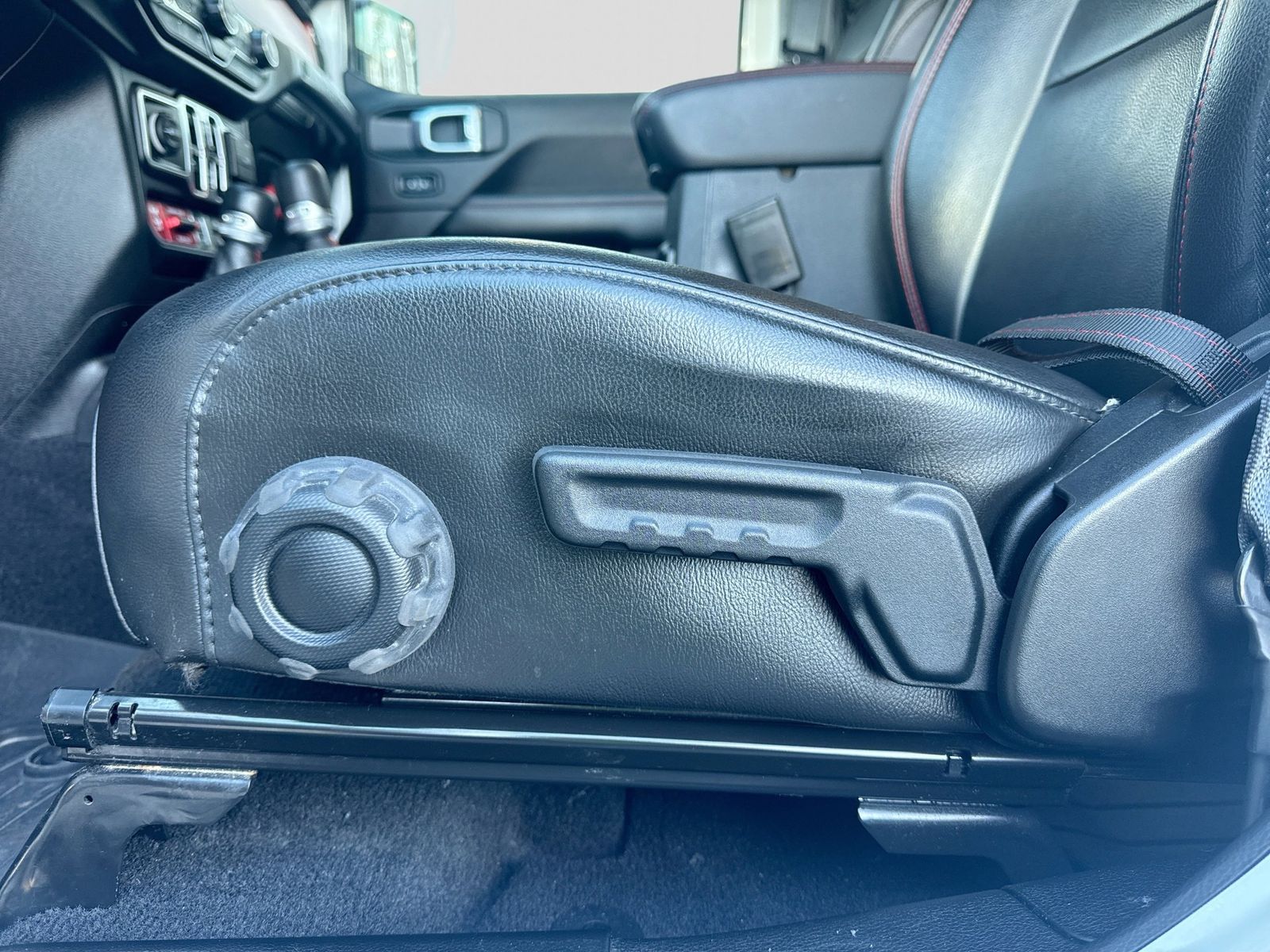 Thumbnail: 2021 Jeep Wrangler - 3