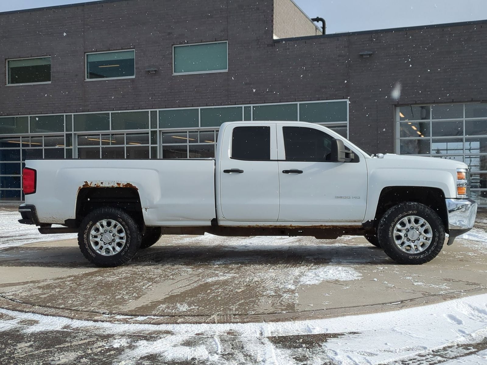 Thumbnail: 2017 Chevrolet Silverado 2500 - 9