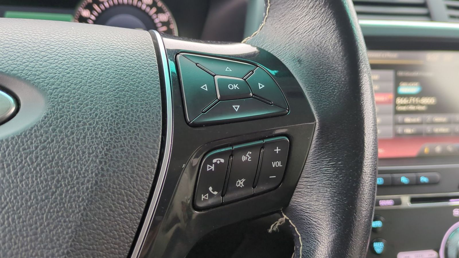 Thumbnail: 2016 Ford Explorer - 25