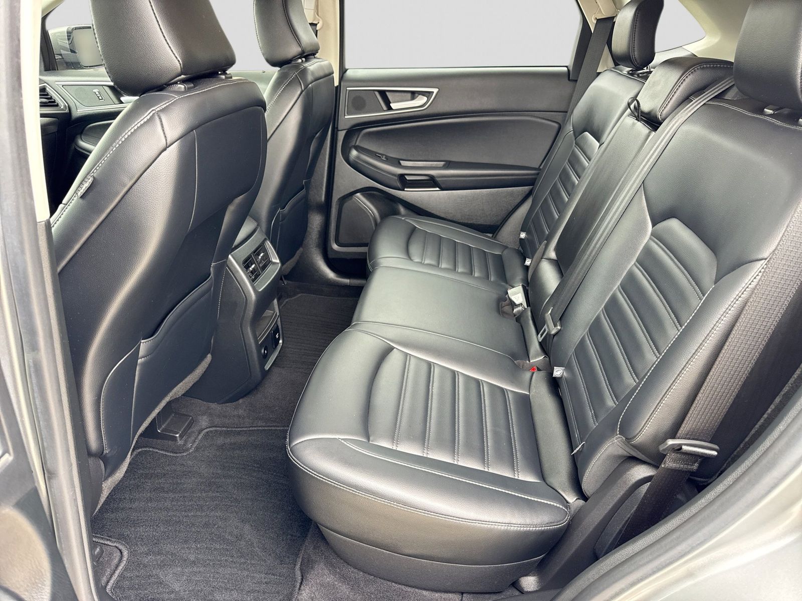 Thumbnail: 2023 Ford Edge - 22