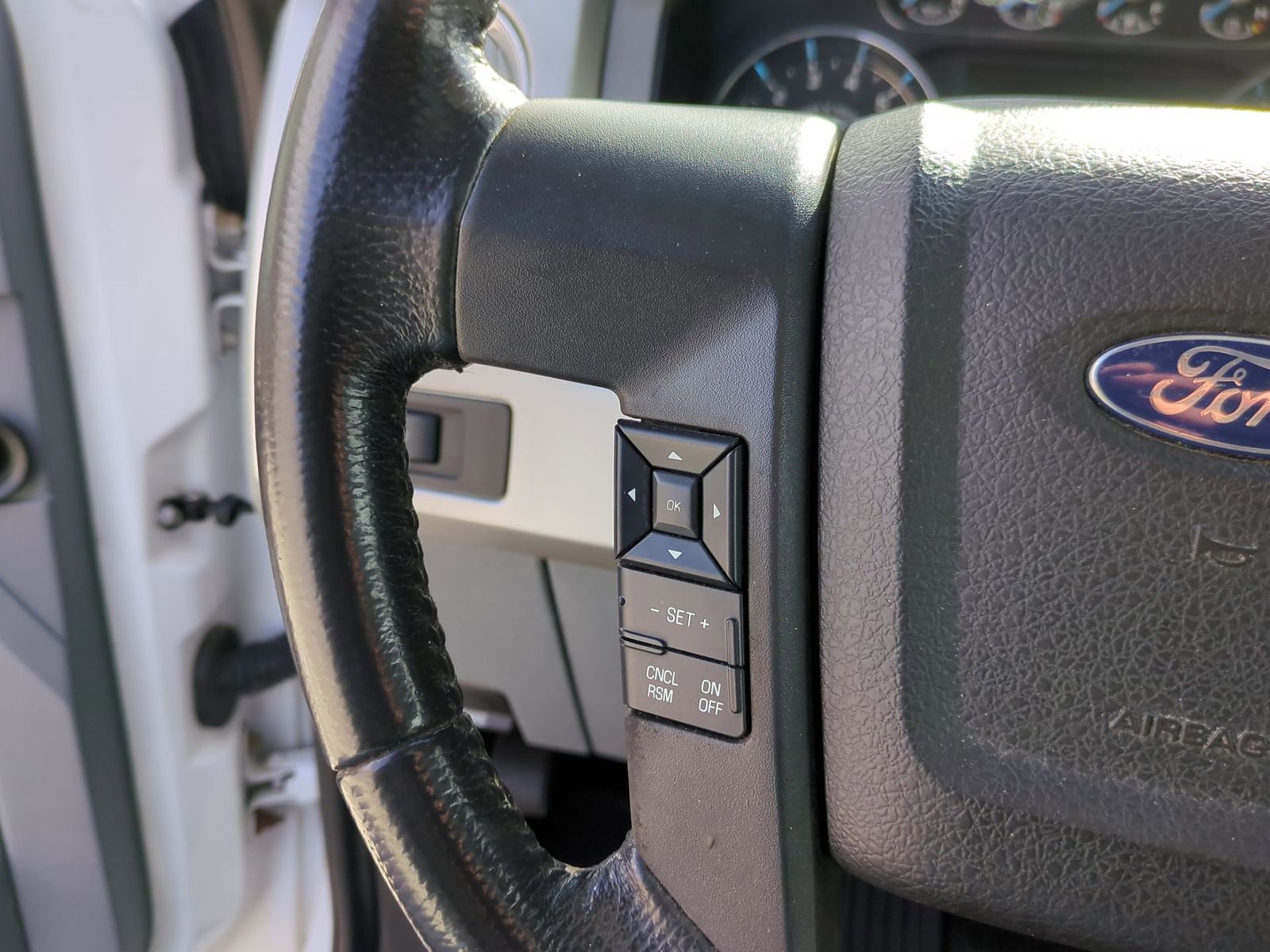 Thumbnail: 2013 Ford F-150 - 32