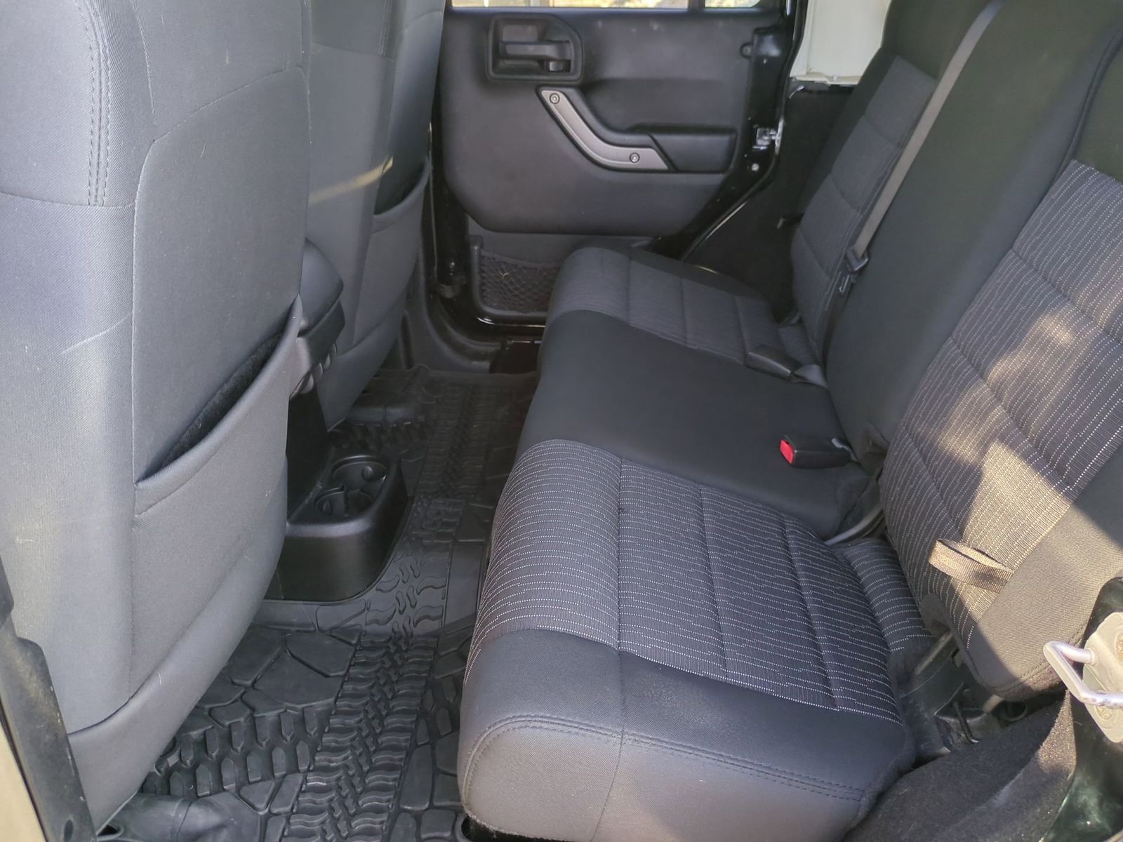 Thumbnail: 2012 Jeep Wrangler - 23