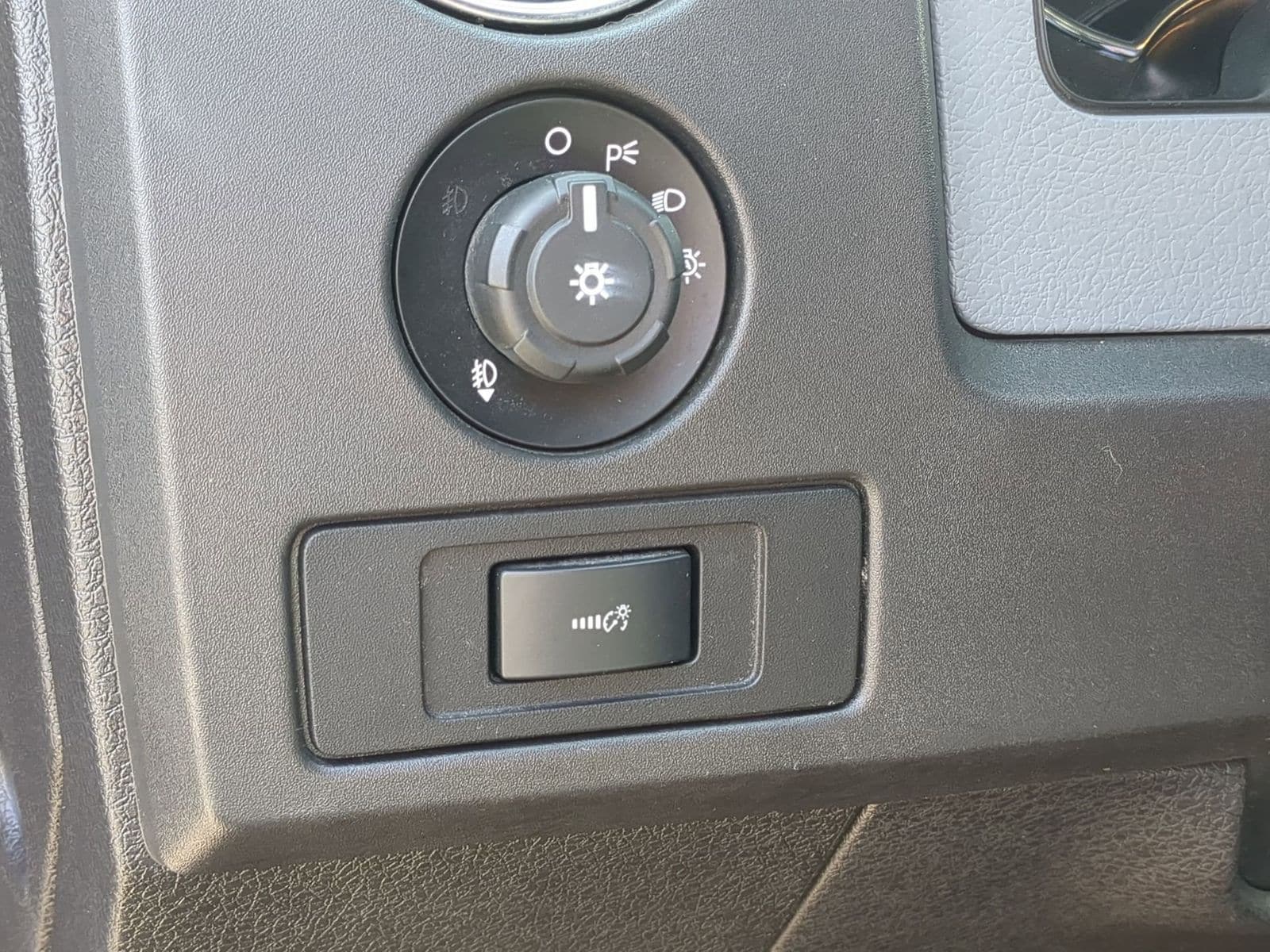 Thumbnail: 2014 Ford F-150 - 20