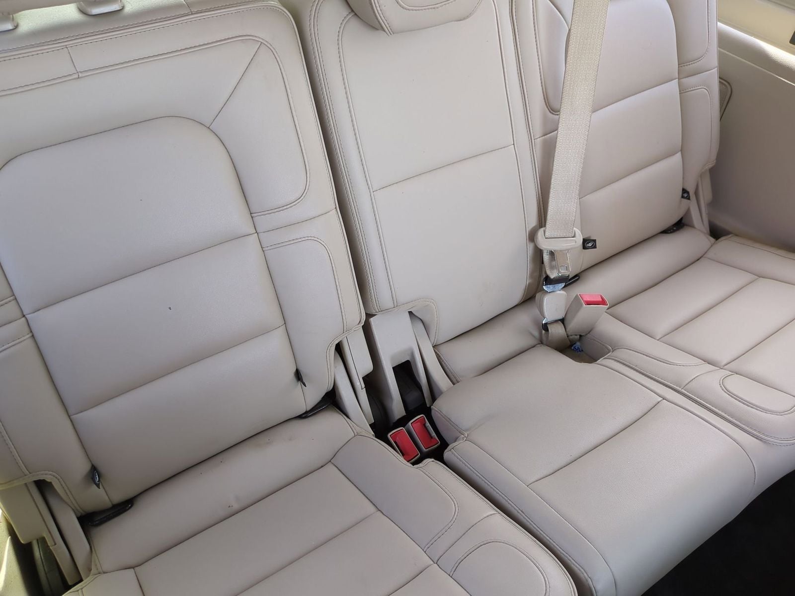 Thumbnail: 2018 Lincoln Navigator L - 28