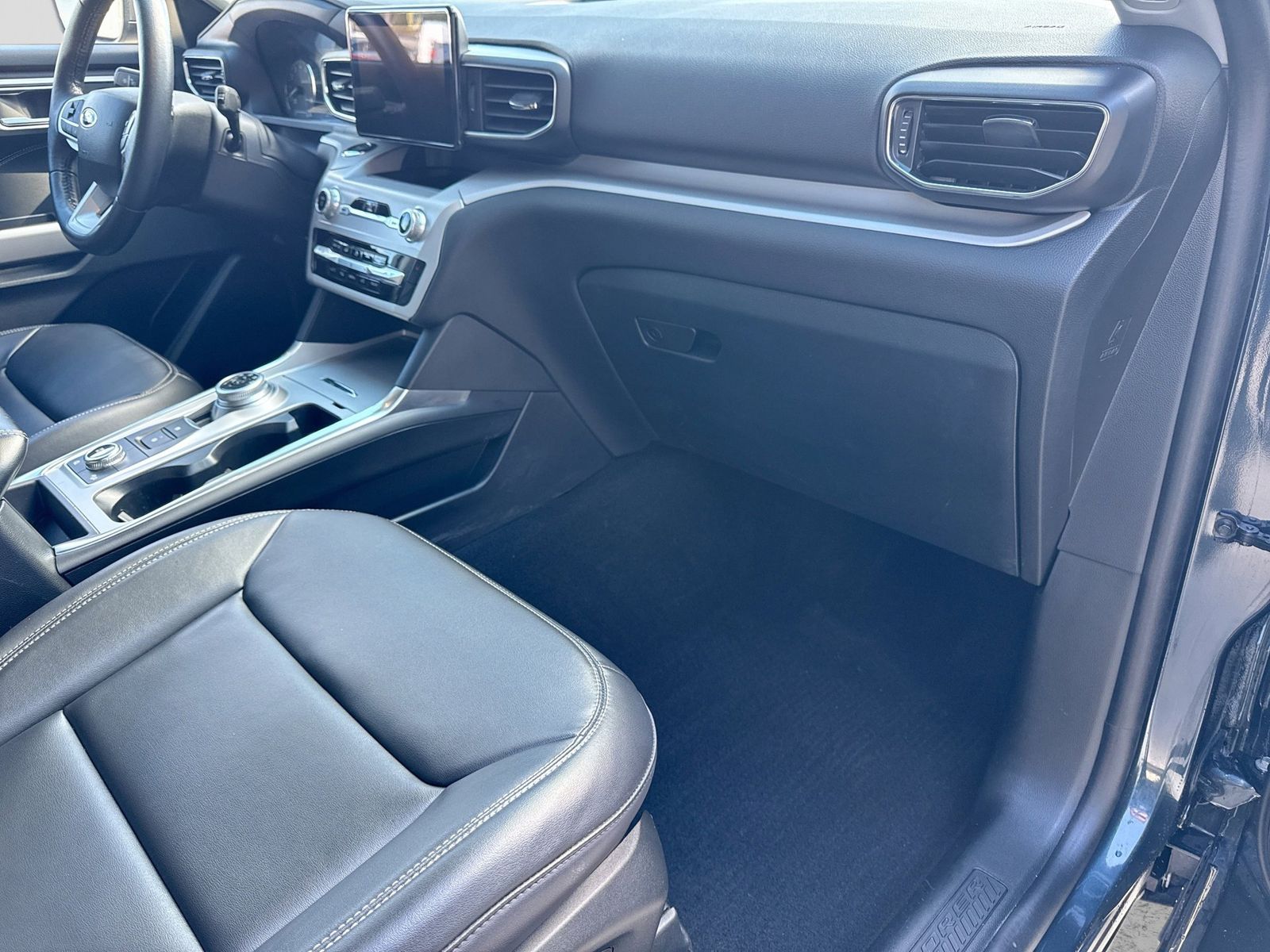 Thumbnail: 2023 Ford Explorer - 8