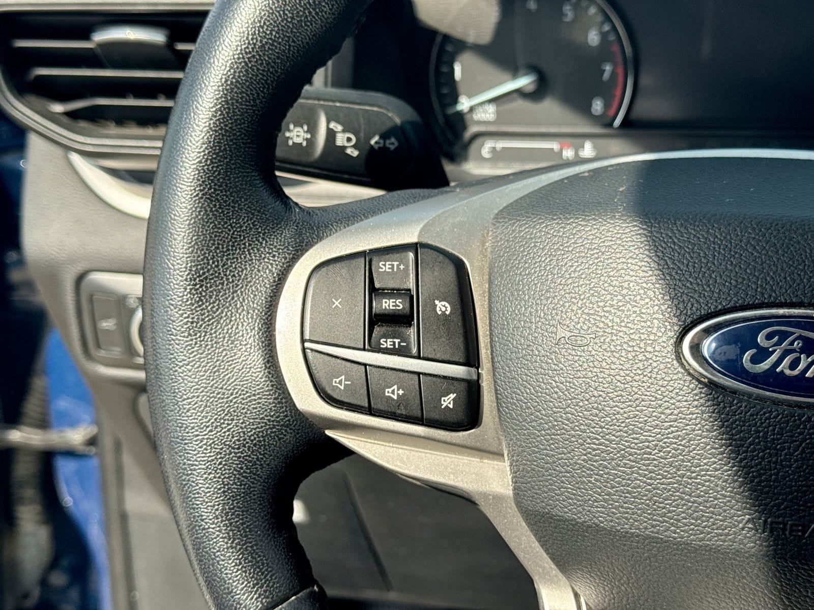 Thumbnail: 2022 Ford Explorer - 27