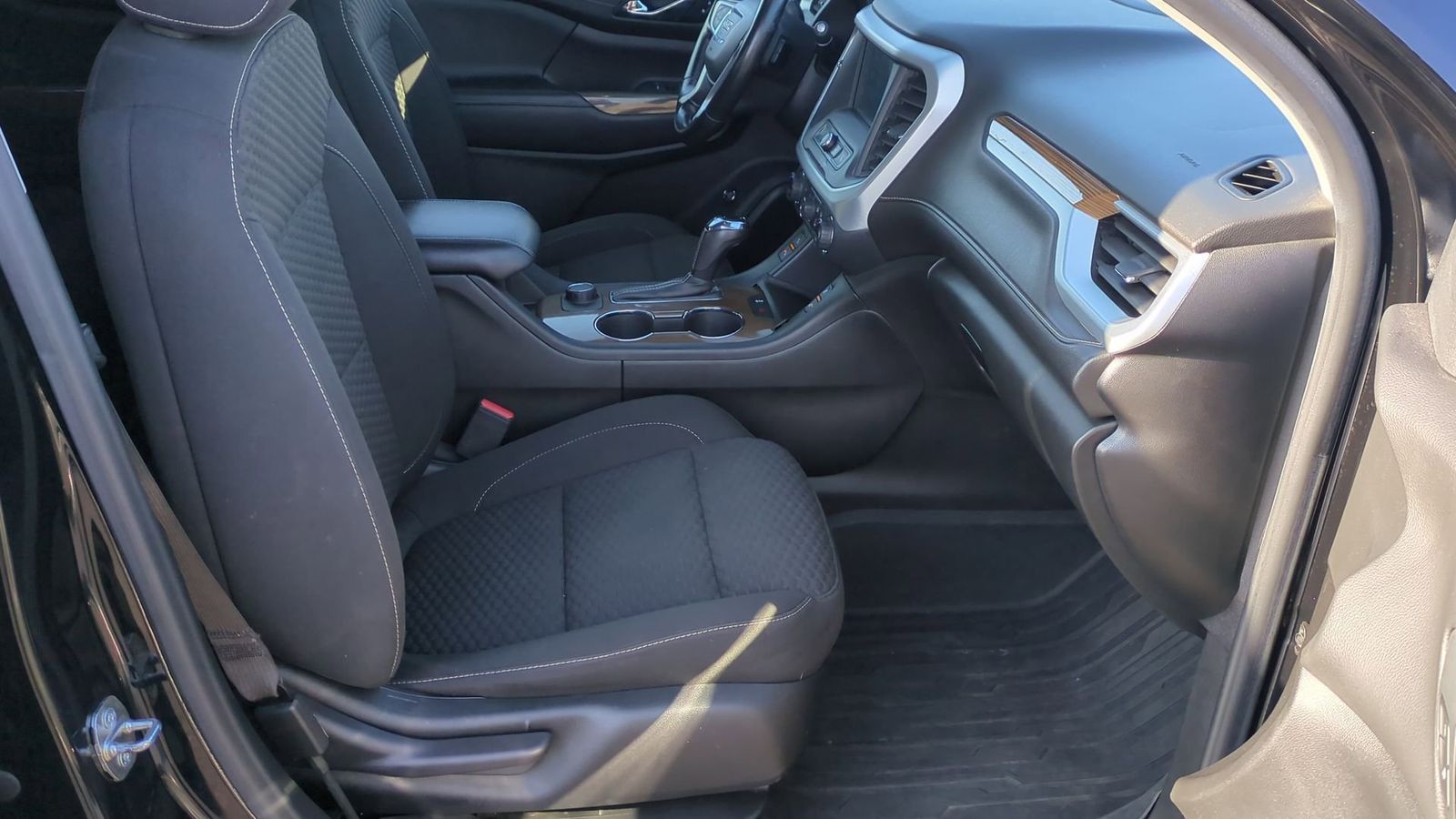 Thumbnail: 2019 GMC Acadia - 21