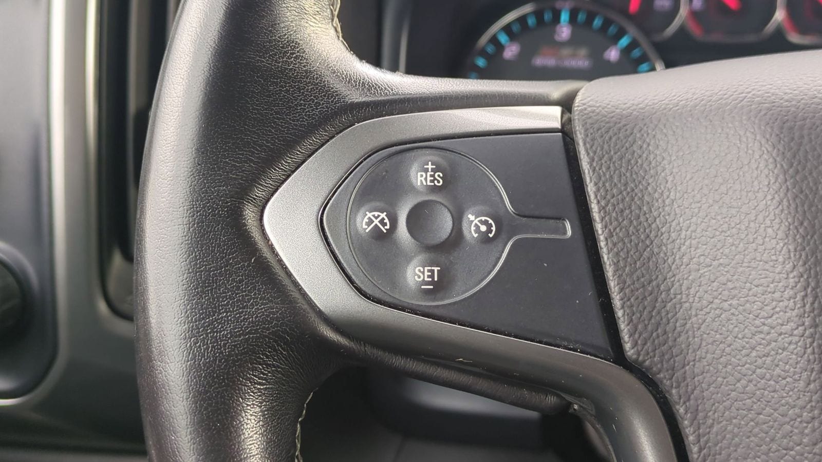 Thumbnail: 2019 Chevrolet Silverado 1500 - 24