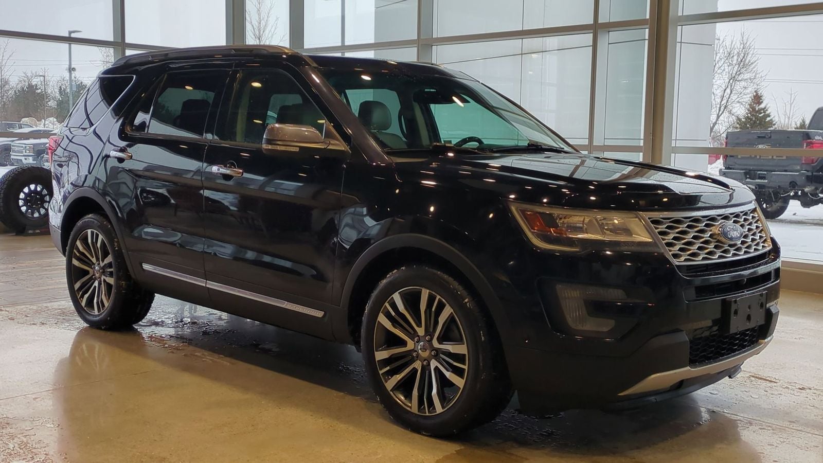 Thumbnail: 2016 Ford Explorer - 9
