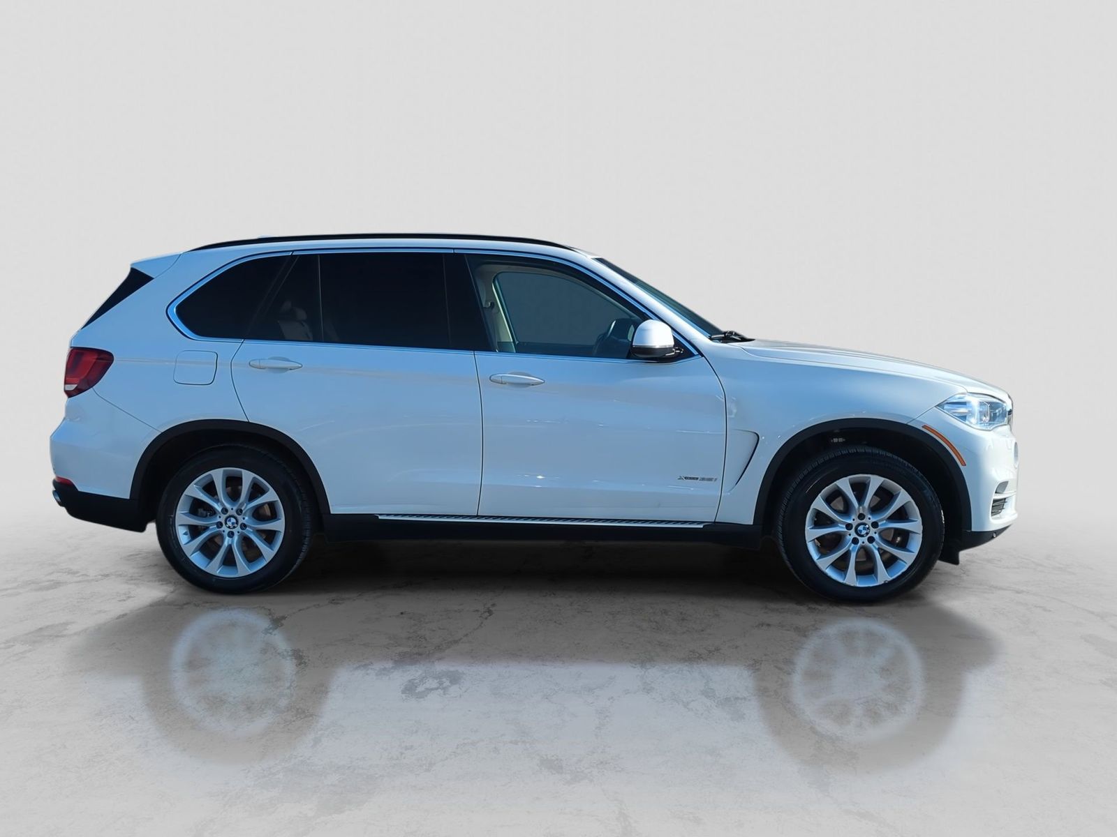 Thumbnail: 2016 BMW X5 - 9