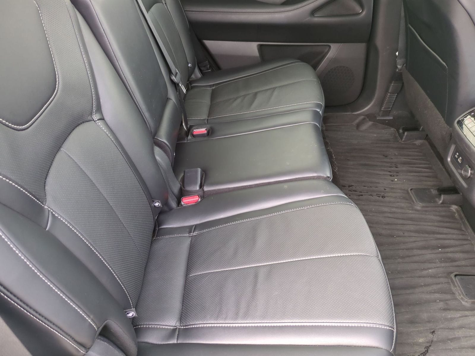 Thumbnail: 2023 INFINITI QX60 - 21