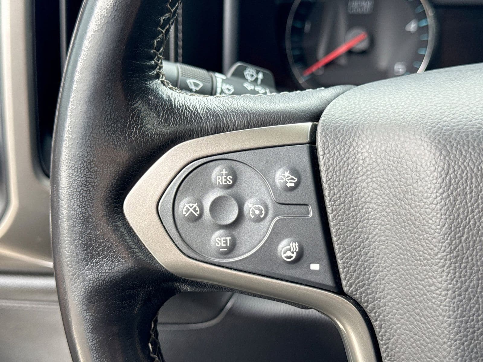 Thumbnail: 2019 Chevrolet Silverado 2500 - 24