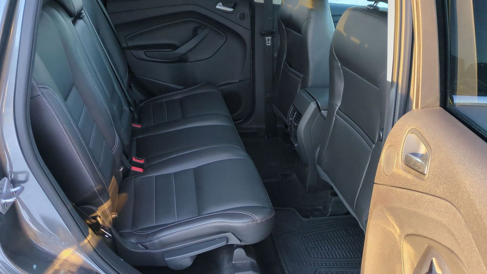 Thumbnail: 2014 Ford Escape - 23