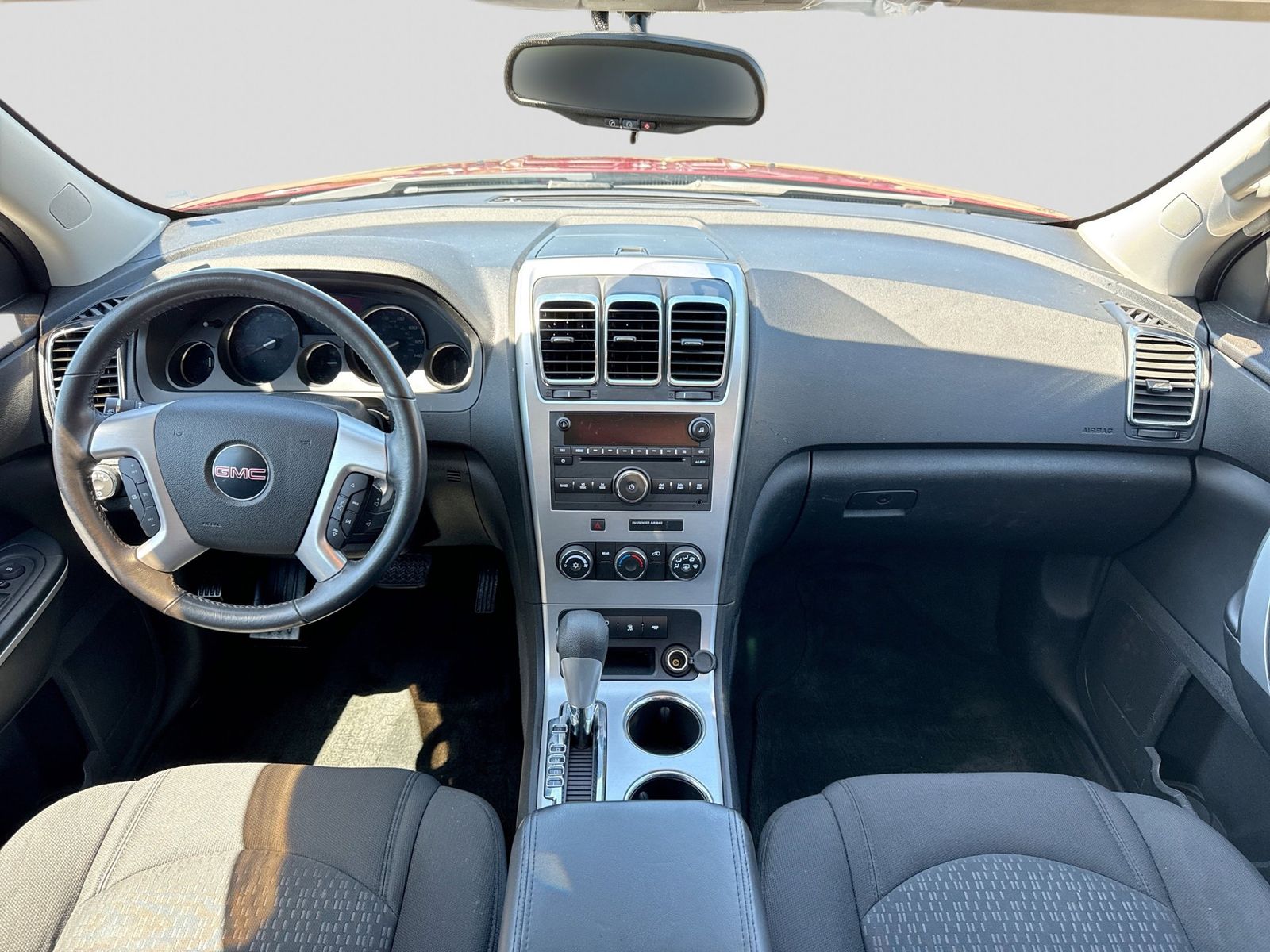 Thumbnail: 2011 GMC Acadia - 17