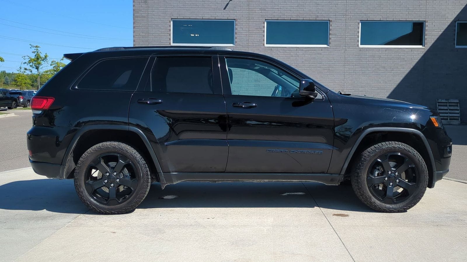 Thumbnail: 2020 Jeep Grand Cherokee - 5