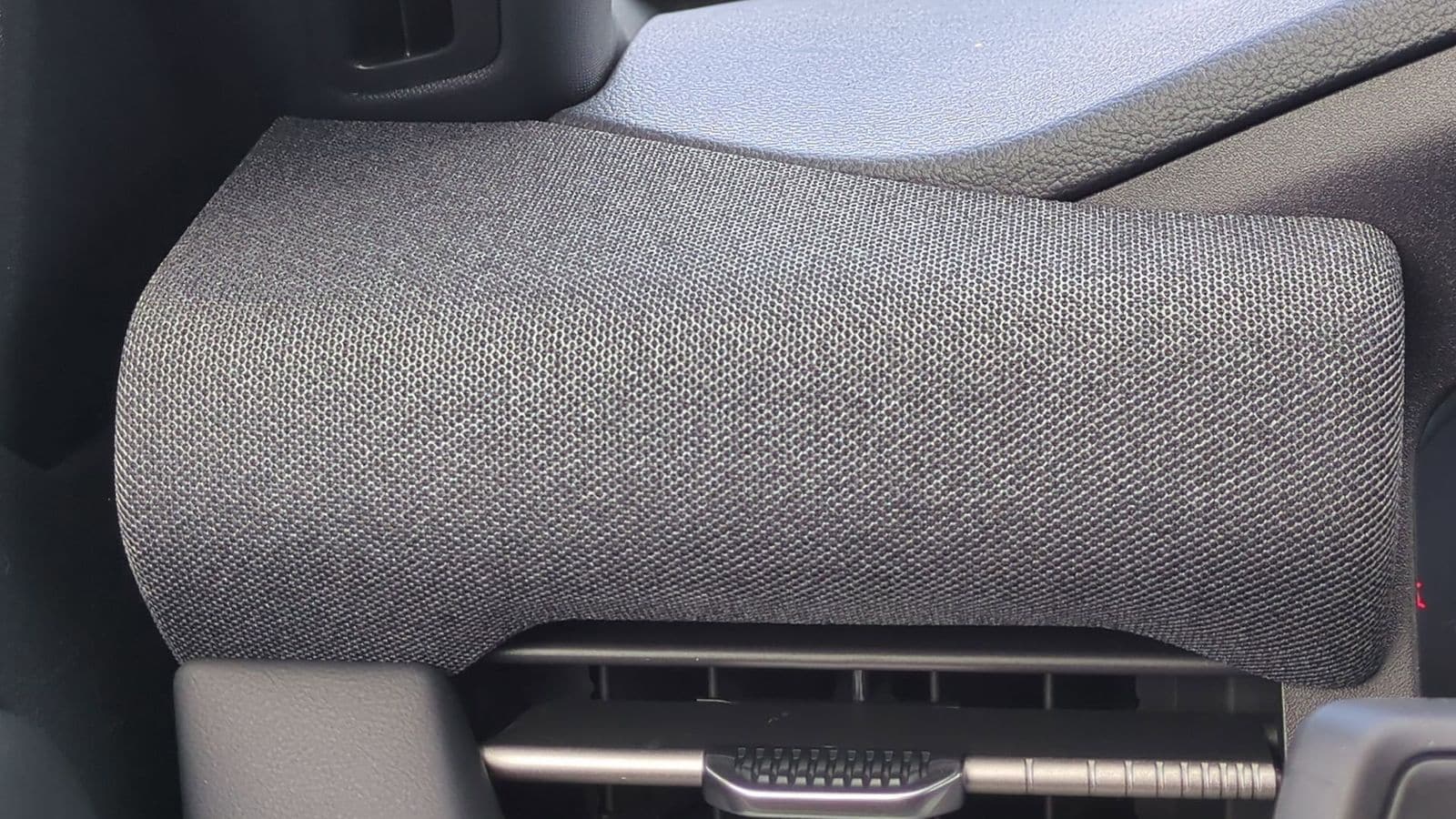 Thumbnail: 2025 Ford Explorer - 30