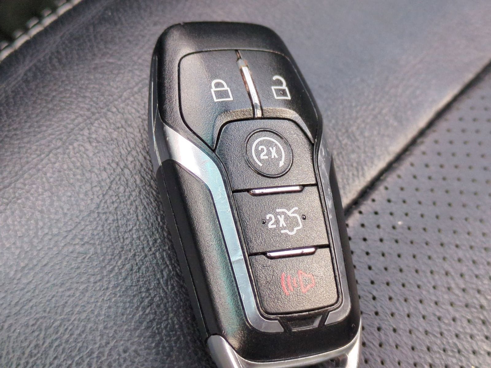 Thumbnail: 2016 Ford Explorer - 41