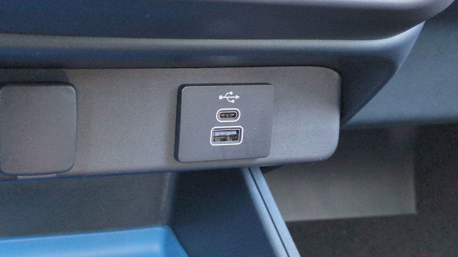 Thumbnail: 2025 Ford Maverick - 31