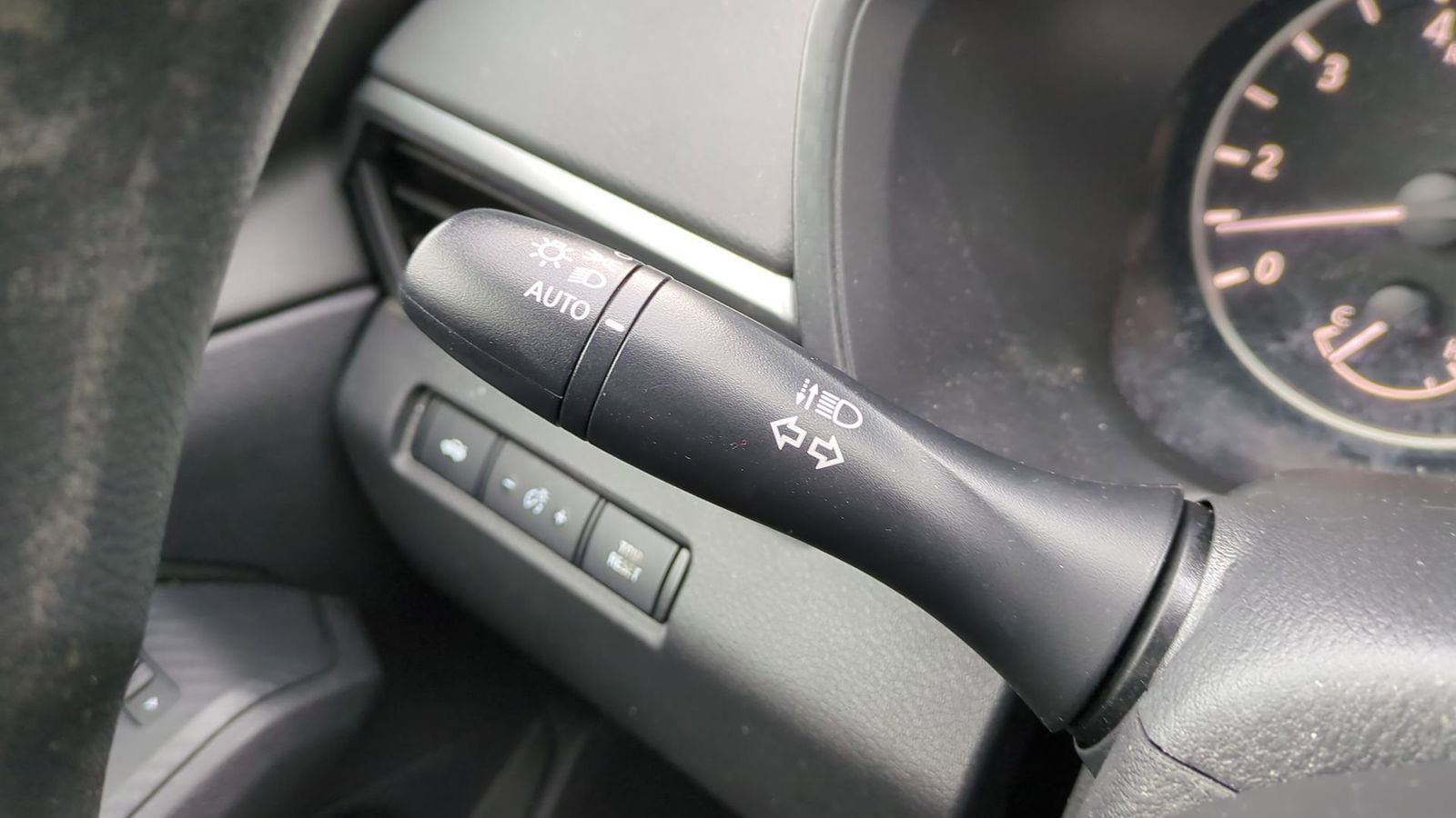 Thumbnail: 2020 Nissan Altima - 25