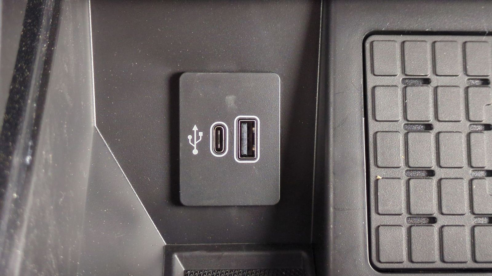 Thumbnail: 2025 Ford F-150 - 31