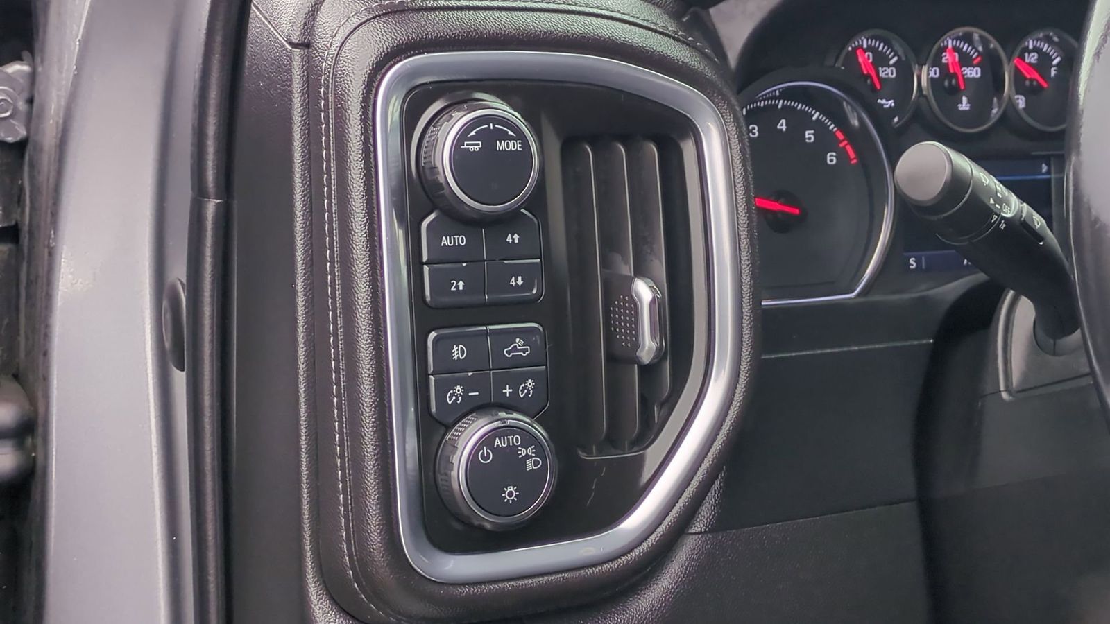 Thumbnail: 2021 Chevrolet Silverado 1500 - 19