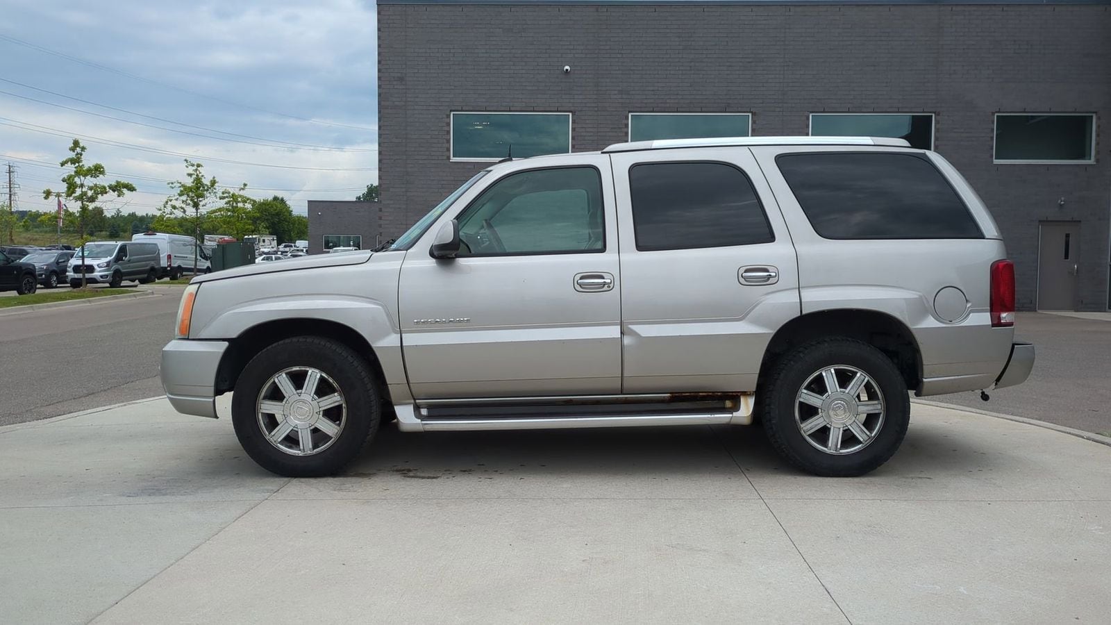 Thumbnail: 2004 Cadillac Escalade - 3