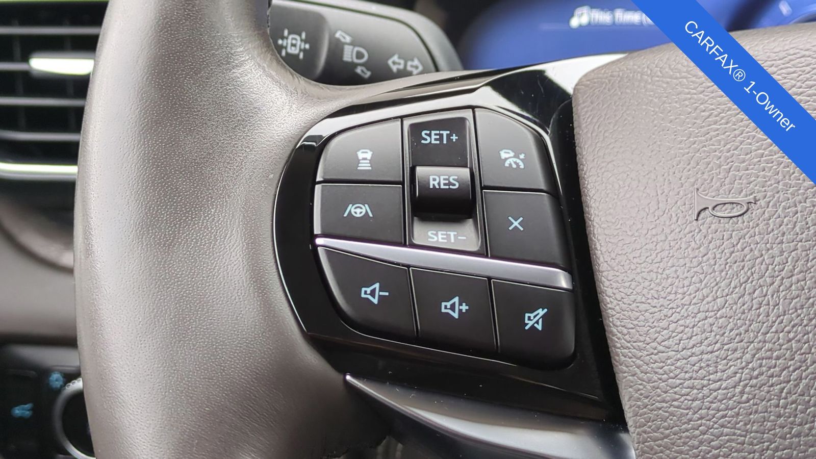 Thumbnail: 2023 Ford Explorer - 25