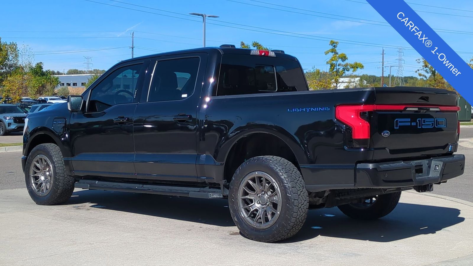 2022 Ford F-150 Lightning Lariat photo 3