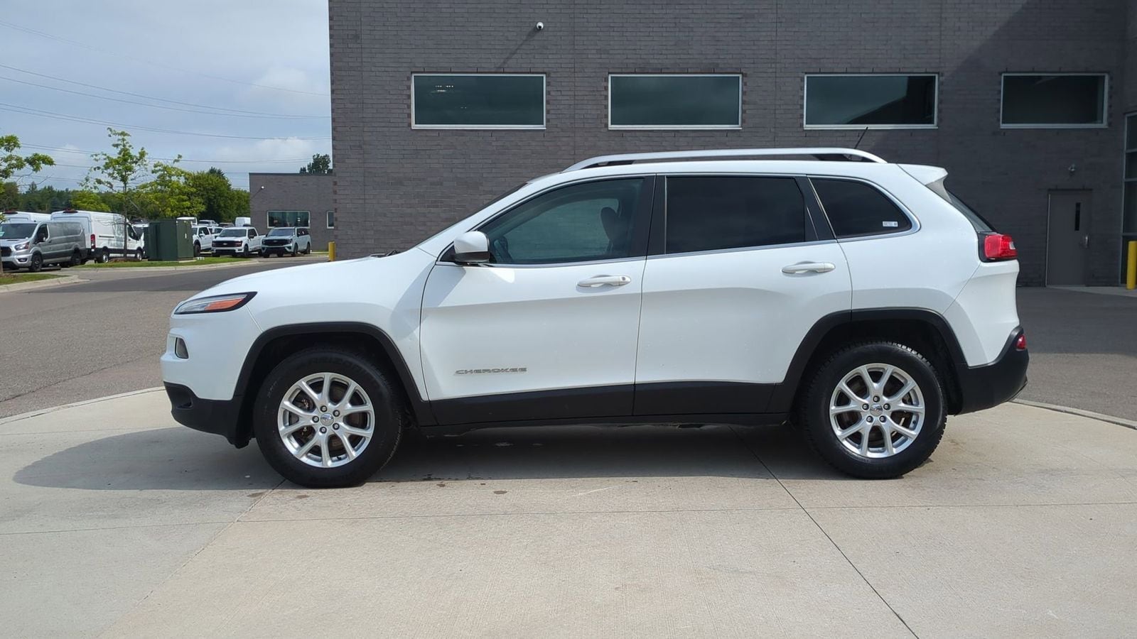 Thumbnail: 2015 Jeep Cherokee - 2