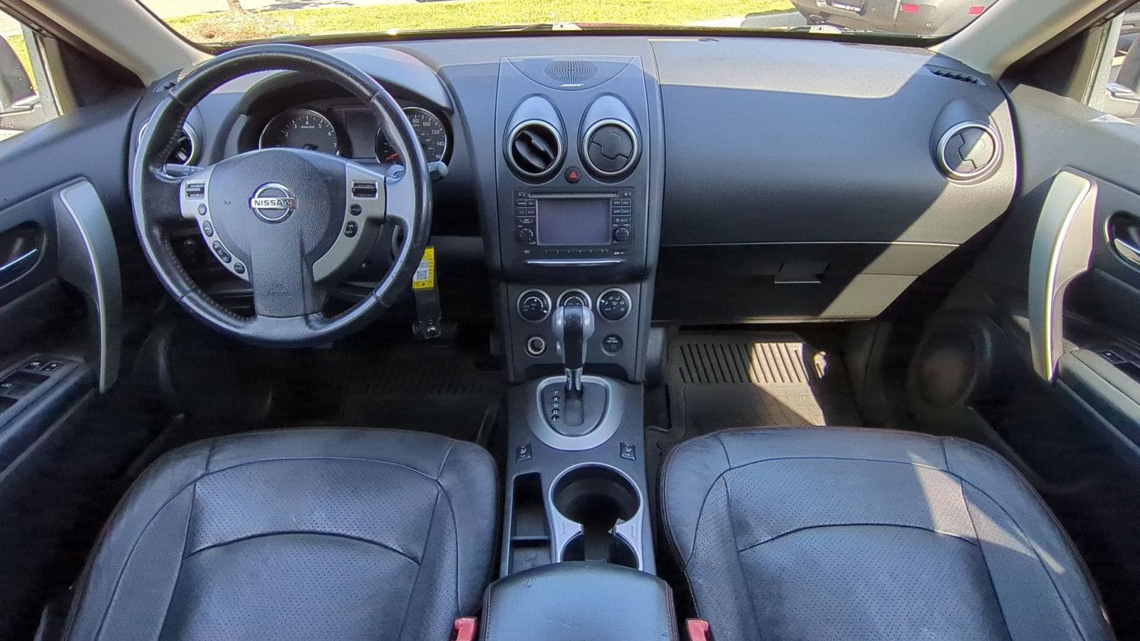 Thumbnail: 2011 Nissan Rogue - 15