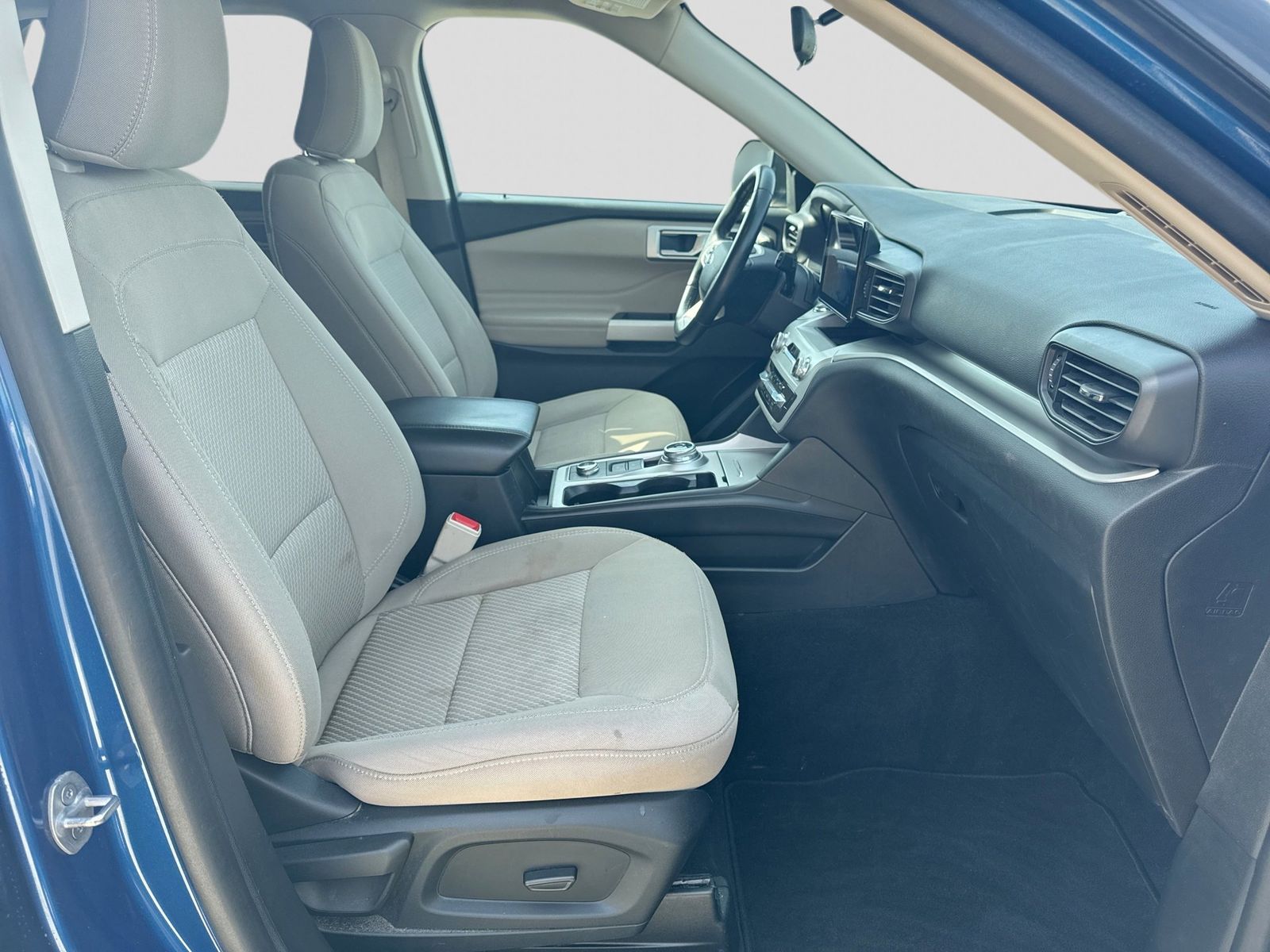 Thumbnail: 2022 Ford Explorer - 25
