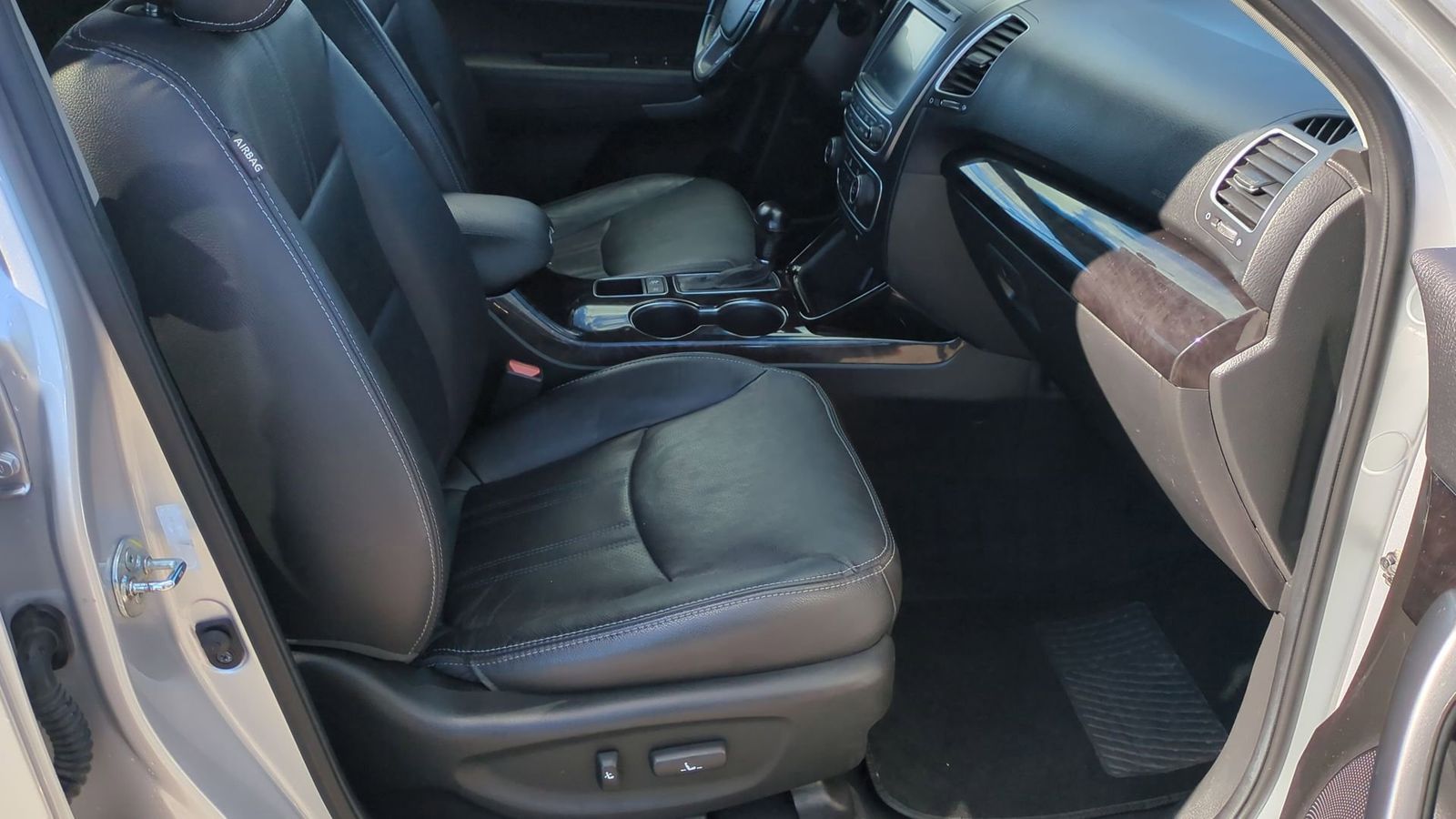 Thumbnail: 2014 Kia Sorento - 21