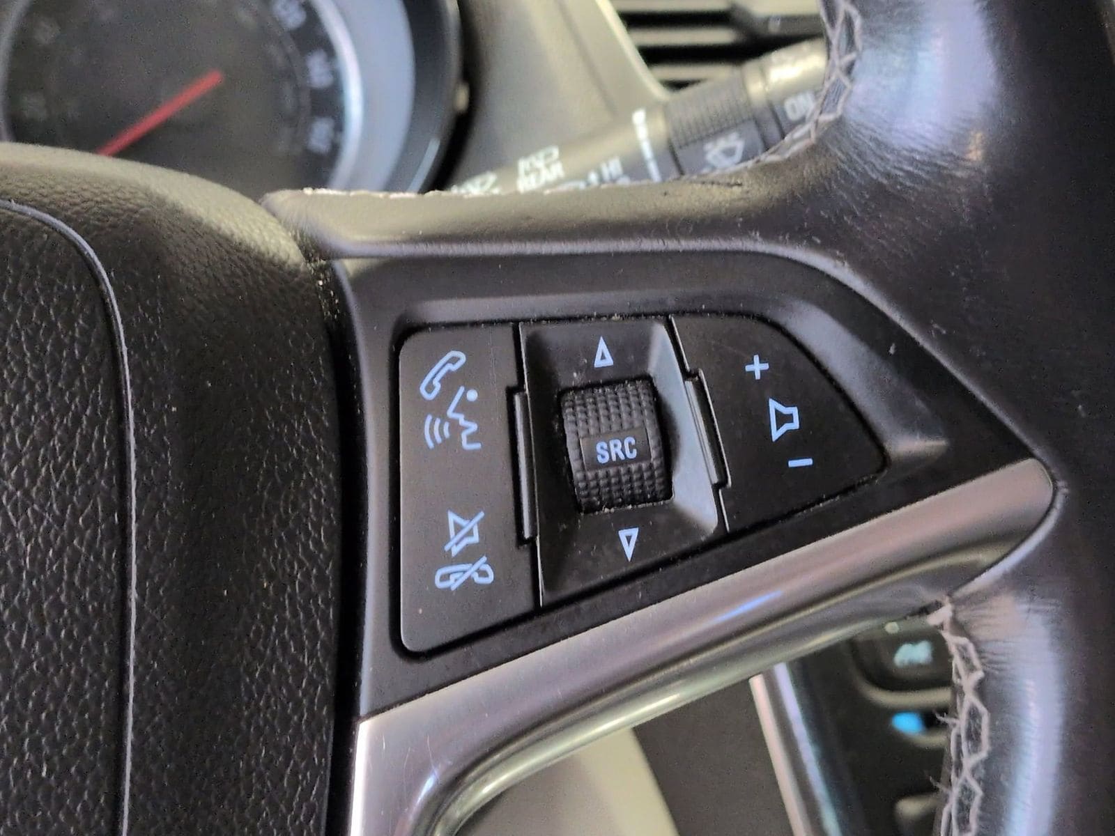 Thumbnail: 2016 Buick Encore - 28