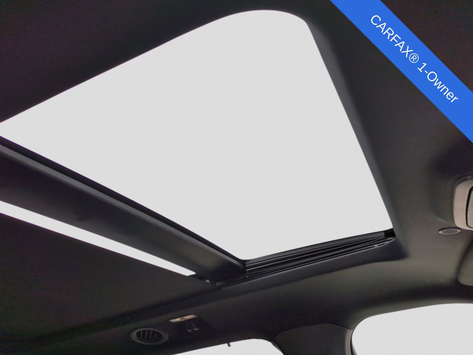 Thumbnail: 2020 Ford Explorer - 28