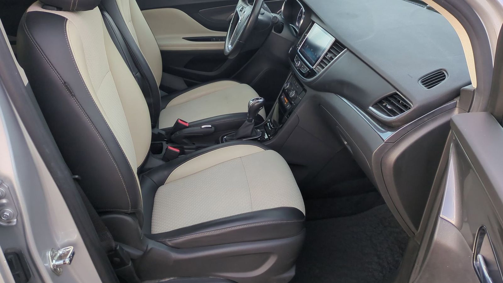 Thumbnail: 2018 Buick Encore - 23