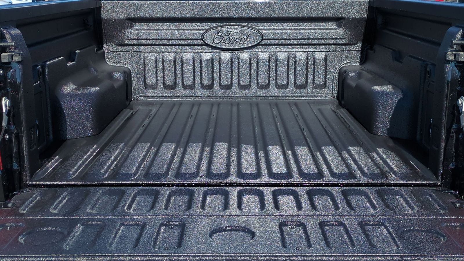 Thumbnail: 2025 Ford Maverick - 33