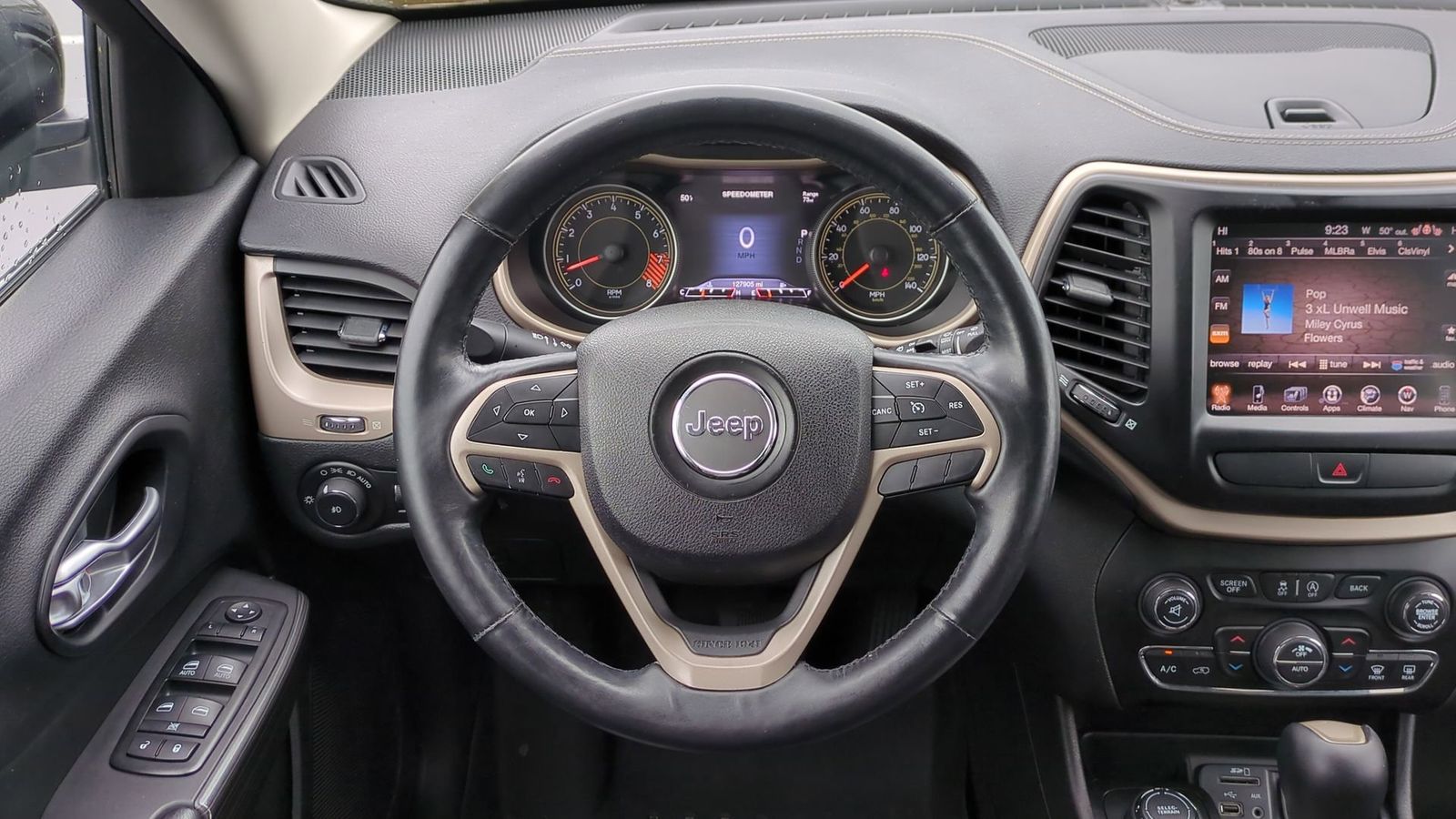 Thumbnail: 2015 Jeep Cherokee - 23