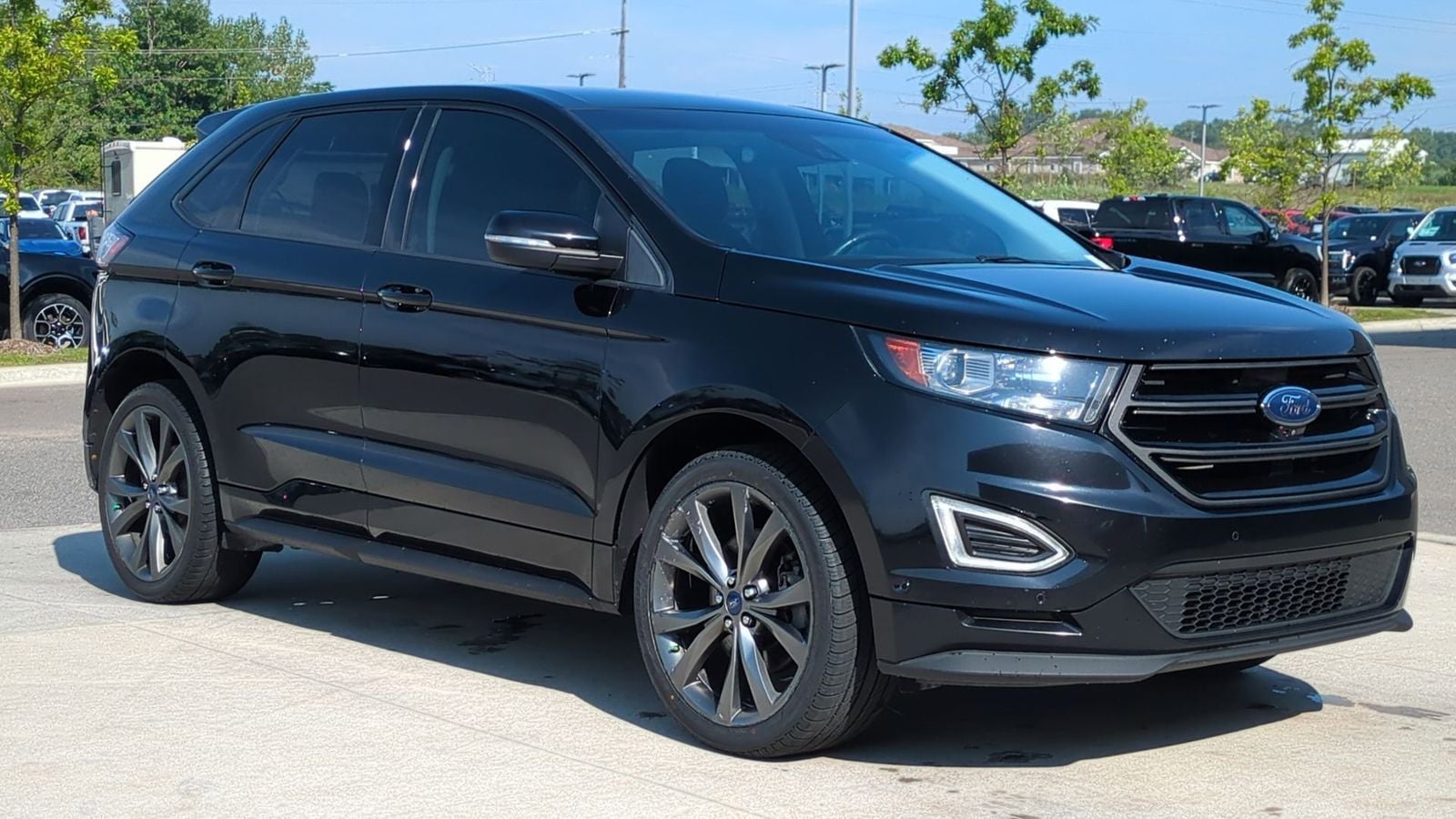 Thumbnail: 2017 Ford Edge - 9