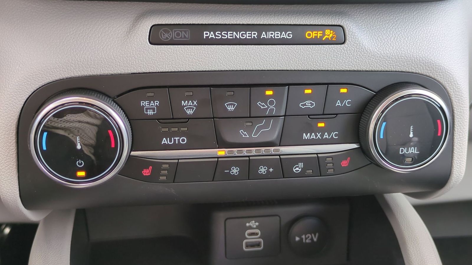 Thumbnail: 2025 Ford Escape - 29