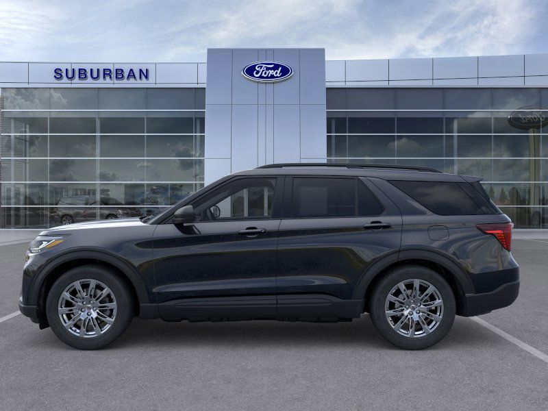 2026 Ford Explorer photo 2