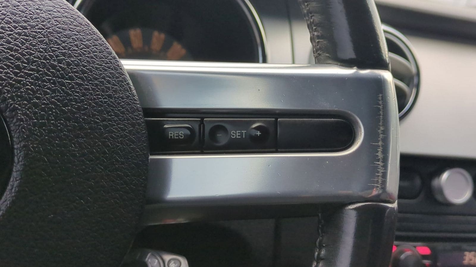 Thumbnail: 2006 Ford Mustang - 19