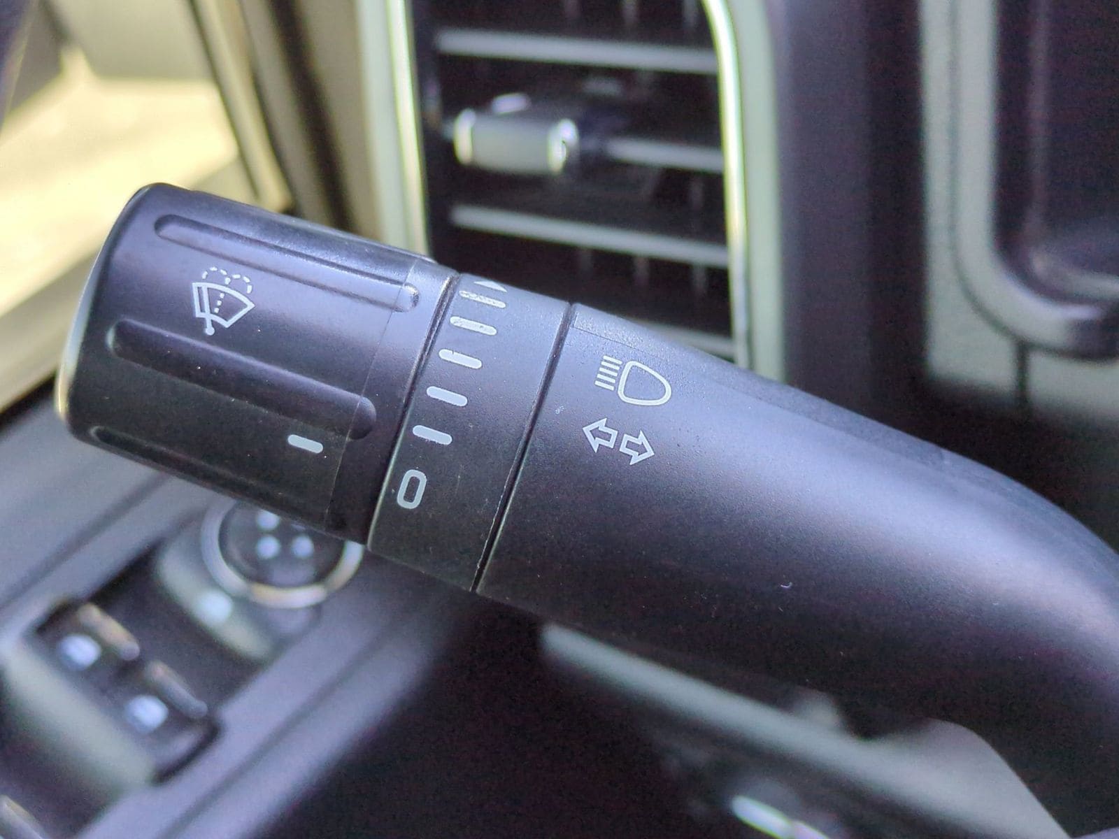 Thumbnail: 2019 Ford F-150 - 32