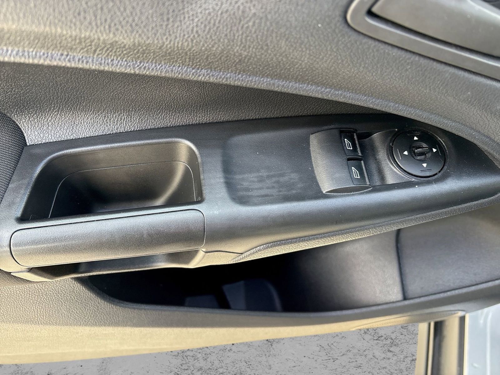 Thumbnail: 2016 Ford Transit Series - 18